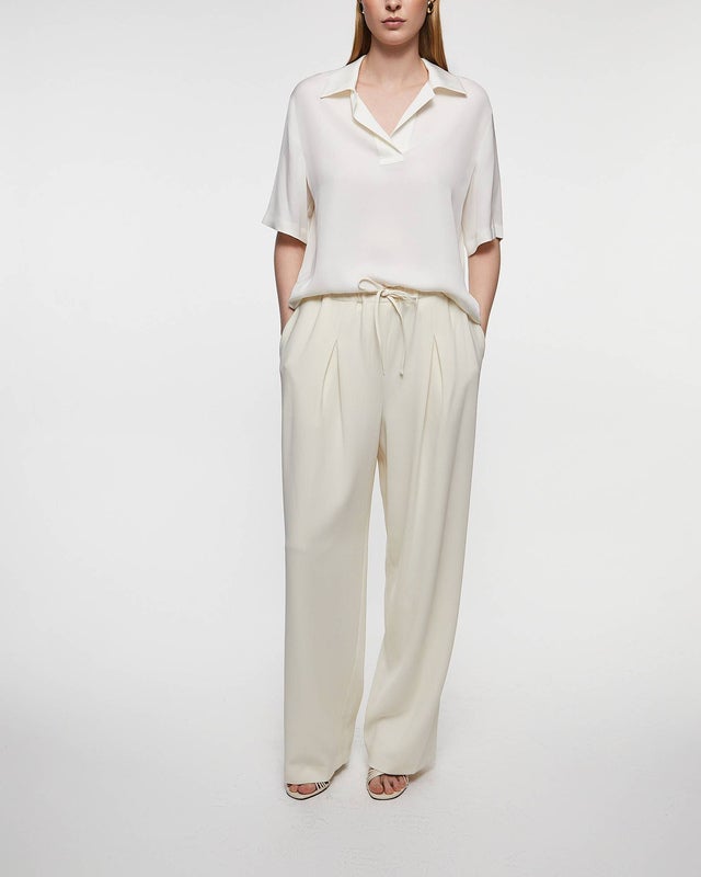 Theory Trousers Pleated Pull-On Pant in Admiral Crepe Beige US 10 (EUR 42)