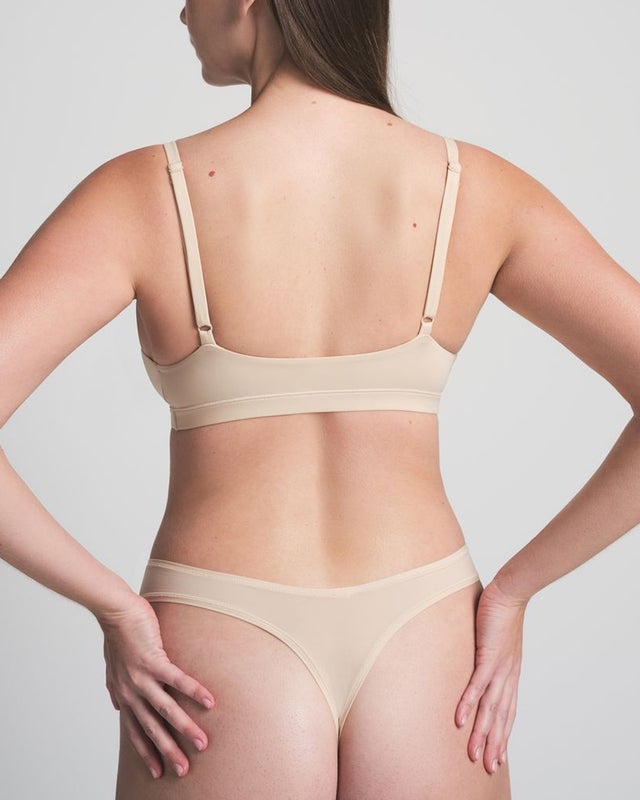 Skims Thong Fits Everybody Sand L