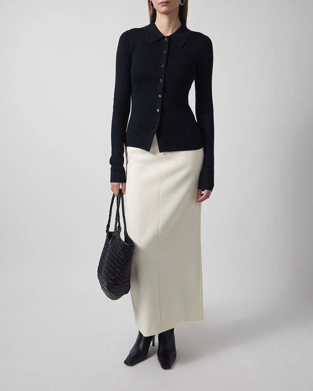 Almada Label   Black S