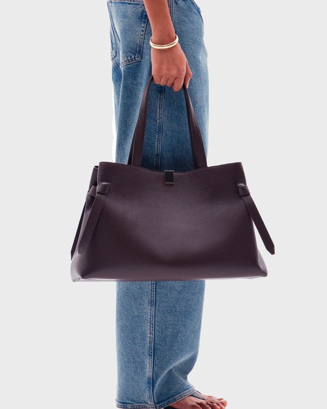 YUZEFI Gyoza Tote Pebble Bag Black ONESIZE