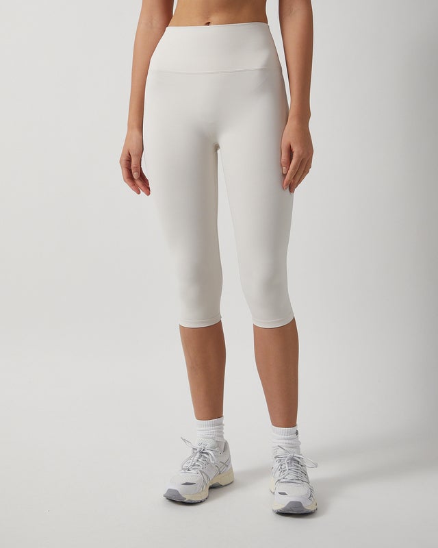 Sisterly tribe Softsculpt Capri Cream M