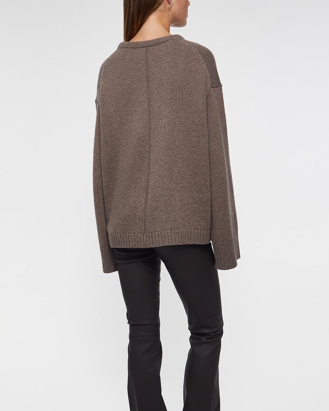 Wakakuu Icons Sweater Albi Mole S