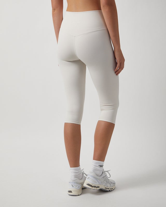 Sisterly tribe Softsculpt Capri Cream M