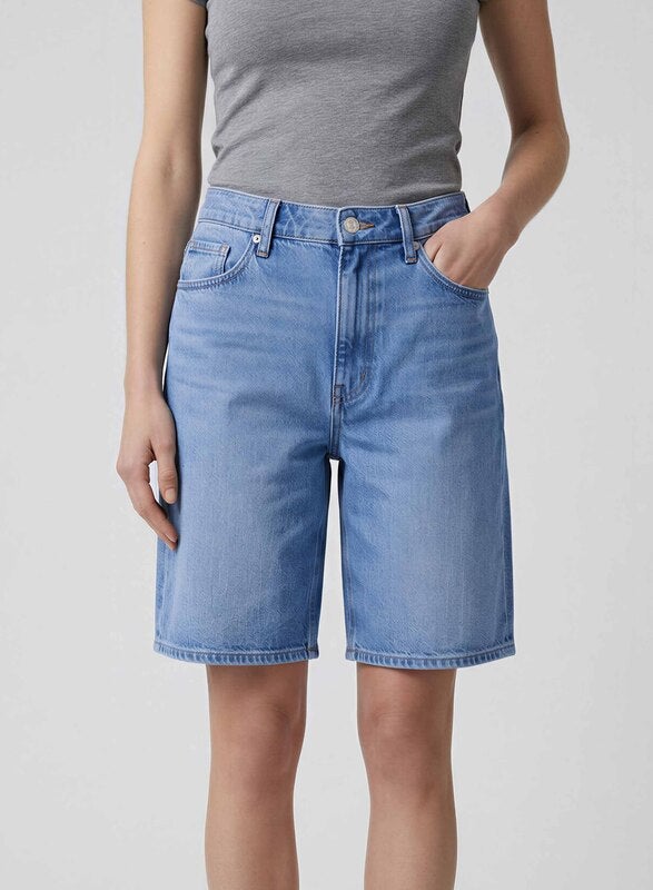 Mother Denim Shorts The Undercover Bermuda  Light blue wash 28