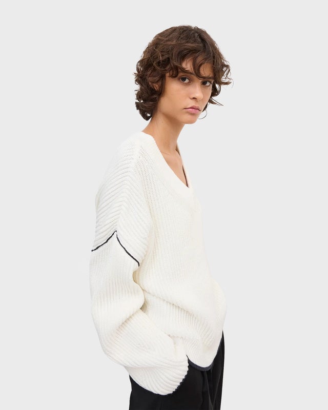 Dagmar Sweater Relaxed V-Neck Knit White M