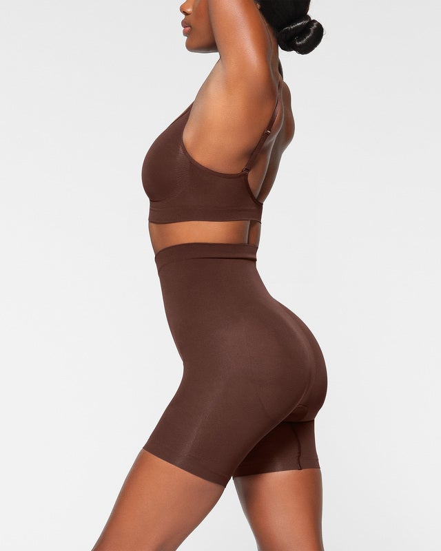 Skims Shorts Seamless Sculpt Mid Thigh Cocoa XS