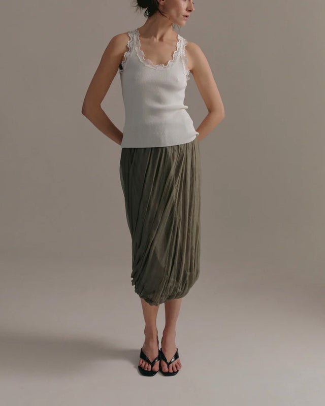 LEONÍ Camisole Älma Lace-trimmed Ribbed Silk Egg Shell 38