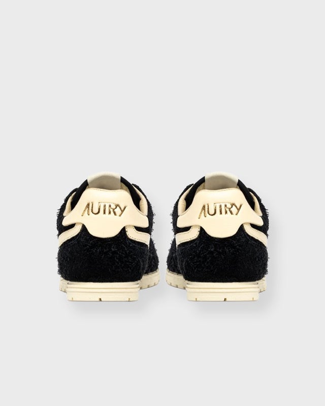 Autry Sneakers Windspin Low Suede Black EUR 36