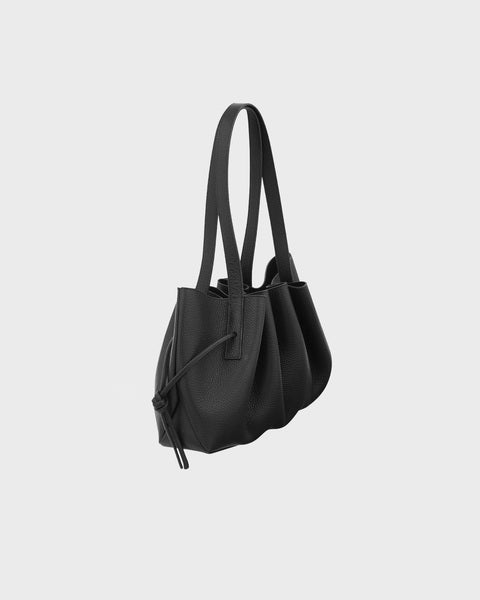 SCALLOP-SHOULDER-BAG-PEBBLE-GRAIN-LEATHER svart ONESIZE 2