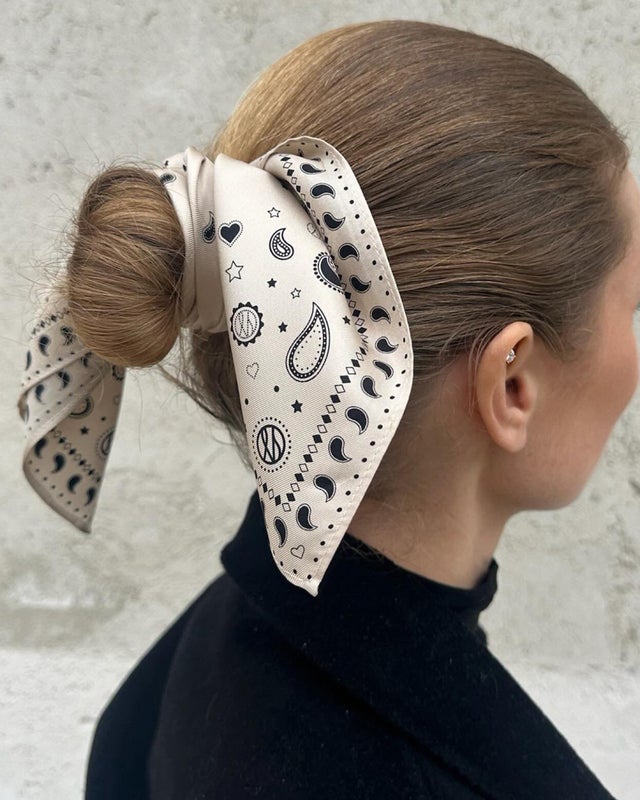 Le Scarf  Svart/beige ONESIZE