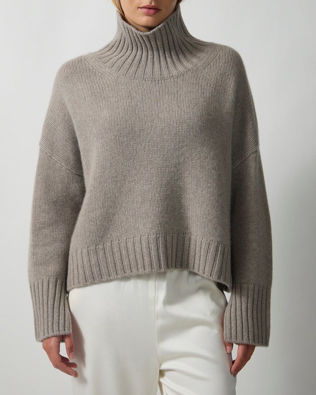 Soft Goat Sweater Girlfriend Turtleneck Greige XL