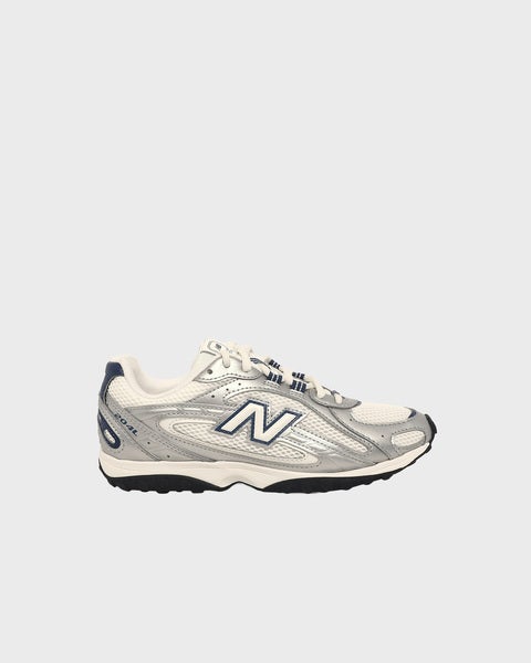 New Balance 204L 1