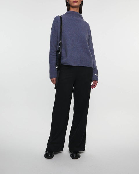 Sweater Mika Yak Funnelneck Dusty blue 2