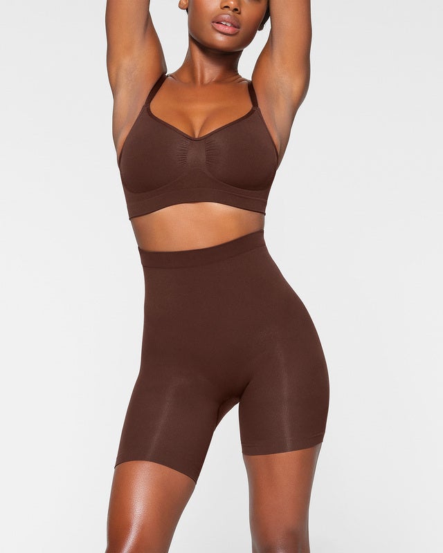 Skims Shorts Seamless Sculpt Mid Thigh Cocoa XS