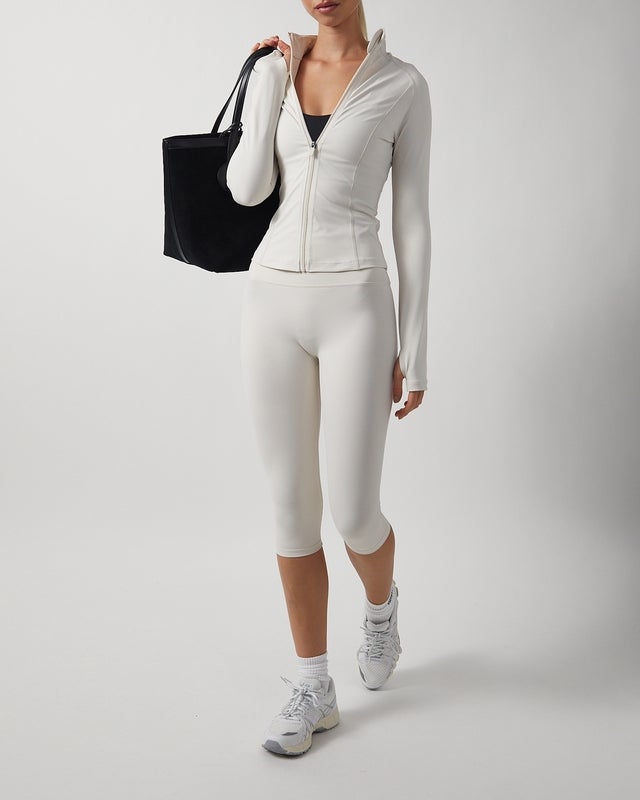 Sisterly tribe Softsculpt Capri Cream M